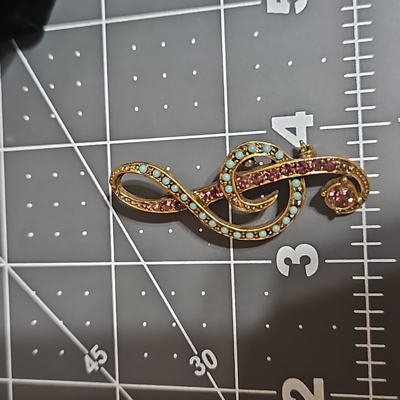 Vintage Treble Clef Rhinestone brooch - Picture 2 of 3